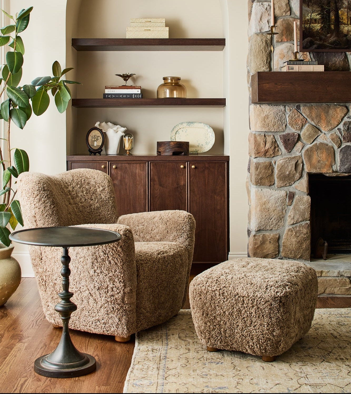 Theo Shearling Chair